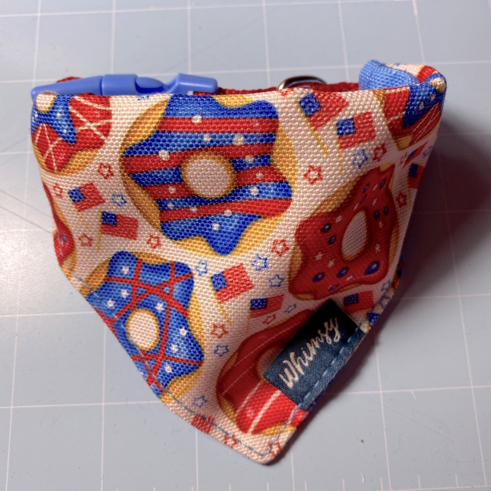 Brand New (S) Bandanna Collar
